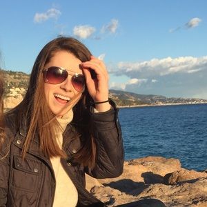 Meet your Posher, Catherine